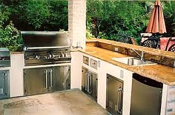 outdoor sink in full kitchen